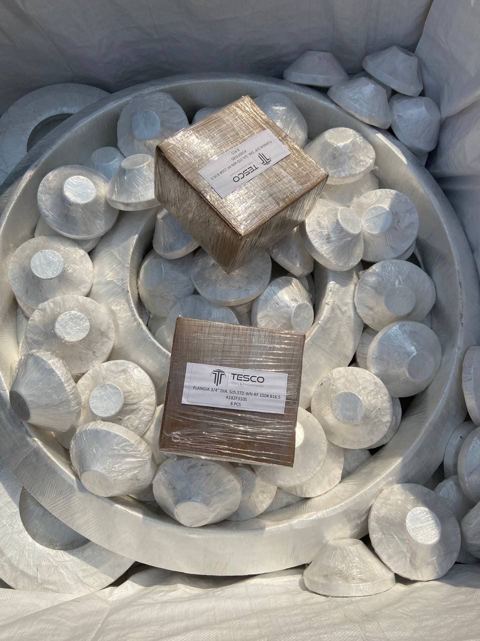 ASTM A182 F310S weld neck flanges — 3/4 inch Sch STD WN-RF Class 150 ASME B16.5, individually wrapped and boxed by Tesco Steel & Engineering