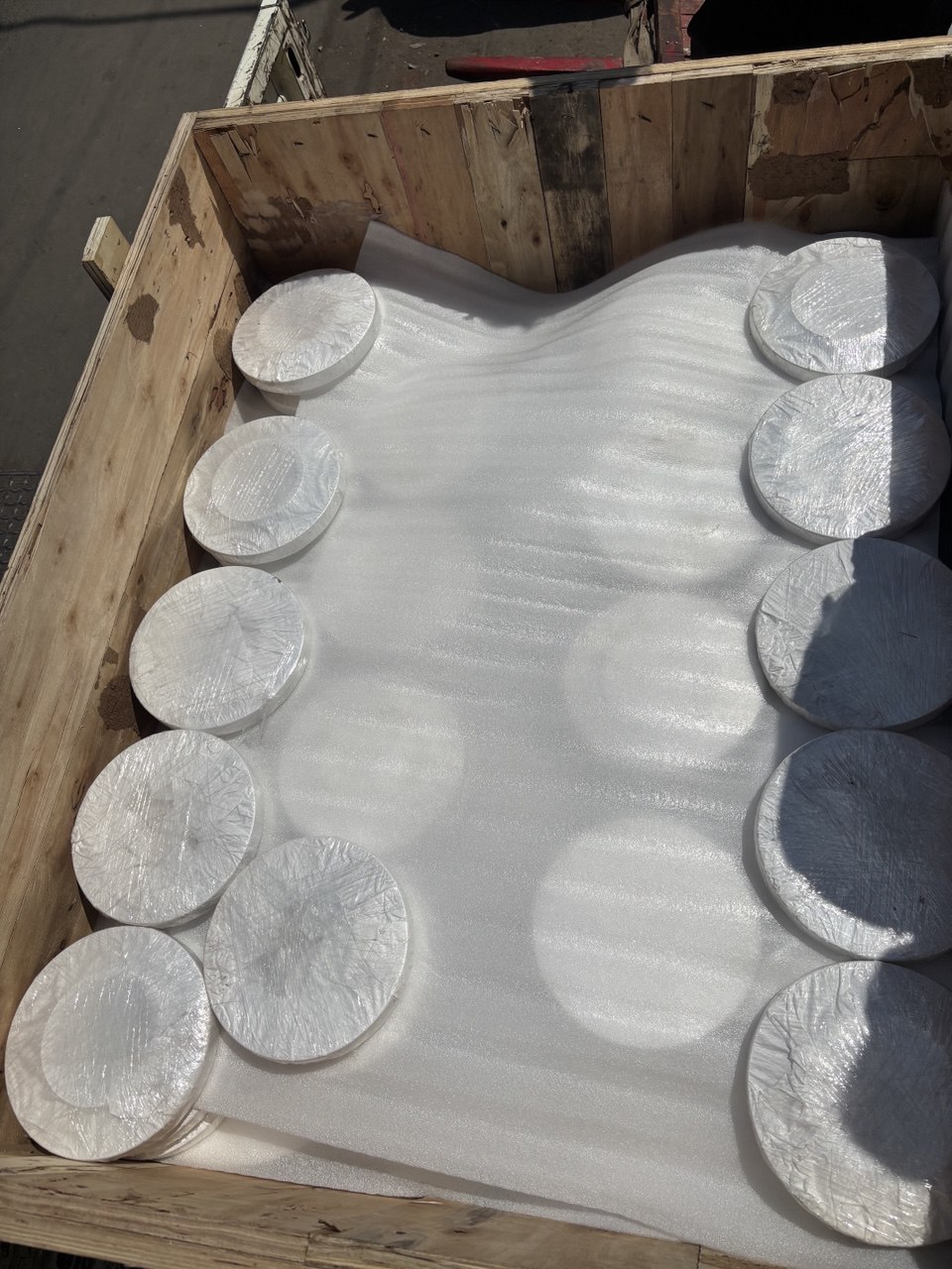 Monel 400 blind flanges individually foam-wrapped and arranged in wooden export crate — ASTM B564 UNS N04400, Tesco Steel & Engineering India