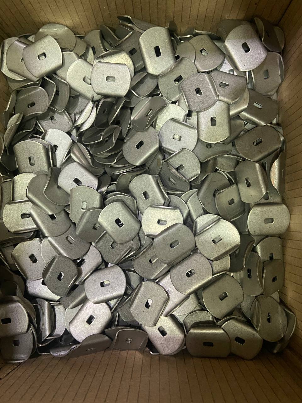 SS310 Insultwist twist-lock washers (fibrelok pressed lock washers) with central locking slot